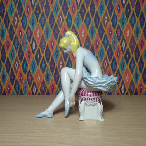 Jeff koons ballerina - koons:,