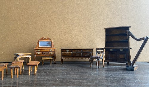 Arredamento casa bambole