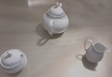 Teiera, cremiera e zuccheriera