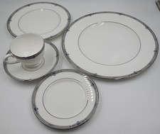 Wedgwood Amherst Platinum Trim
