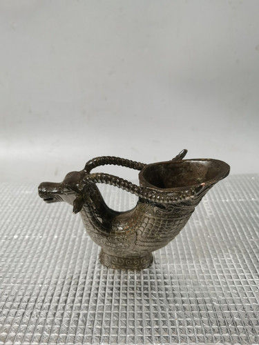 Antica tazza cinese bronzo