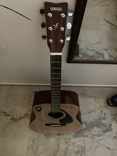 chittara acustica Yamaha USATA PER POCO