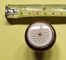 POMELLO SPORTELLO BIANCO E  BRONZATO CON DISEGNO VENETA CUCINE