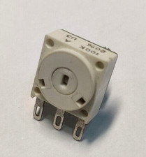 POTENZIOMETRO SERIE P11S VISHAY 100K A 20% 12X12mm TESTA QUADRATA SHAFT D=3mm