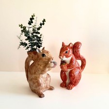 Paire de pichets écureuils