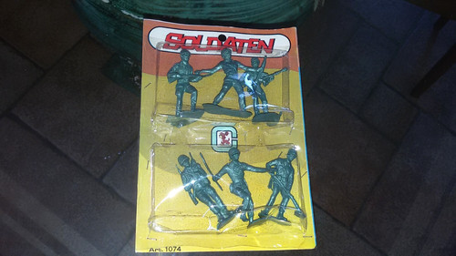 Box kit set - soldatini, soldaten
