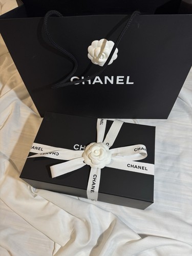 100 authentic chanel gift - chanel, box