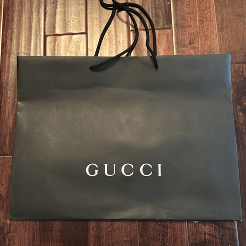 Gucci shopping bag size large