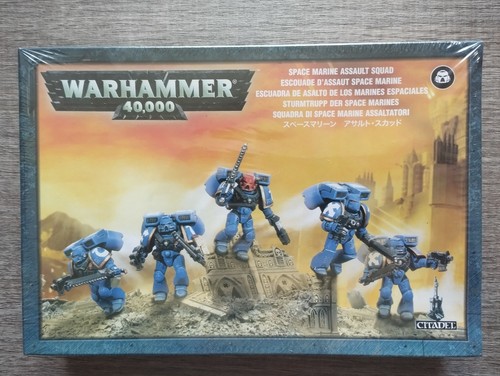 Warhammer 40000 space marine