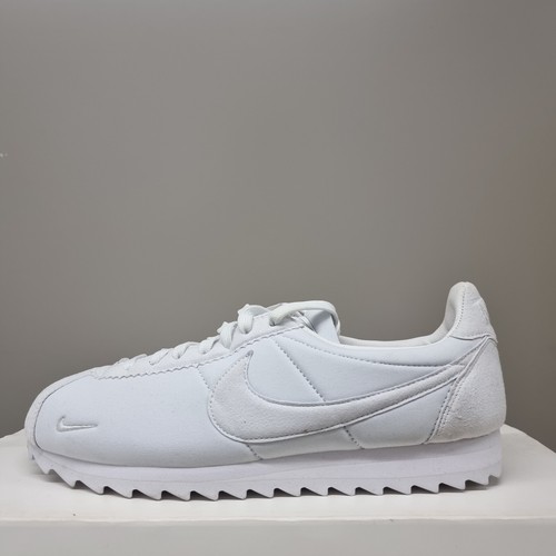 Nike classic cortez shark low - nike,