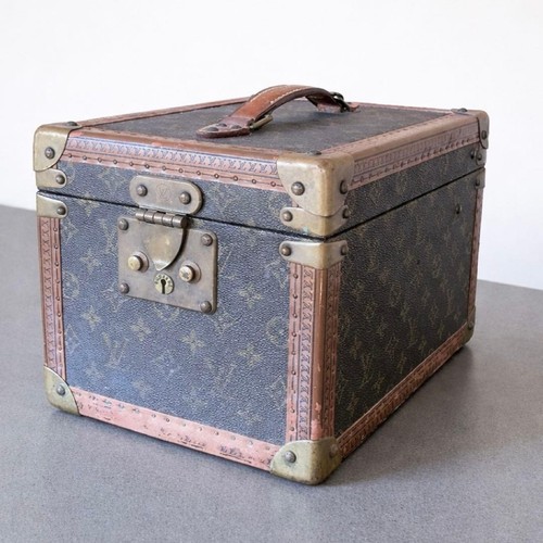Louis vuitton m21828 monogram - louis,