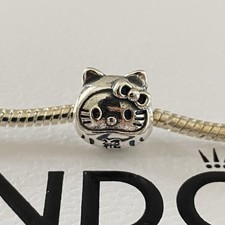 Hello Kitty Daruma Charm