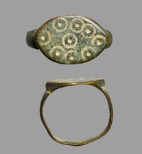Anello antico romano con