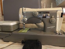  Necchi Supernova Ultra  Con Accessori E Bauletto.