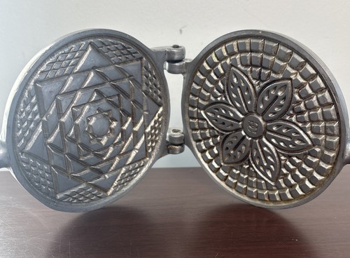 Vintage 4 pizzelle - vintage,
