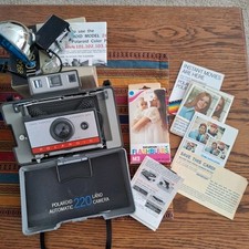 POLAROID 220 LAND CAMERA - Con