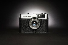 Custodia mezza fotocamera vera