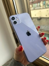 Iphone 11 128gb usato colore  viola e due custodie una rosa e altra incolore 