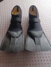 PINNA CORTA NUOTO PISCINA 