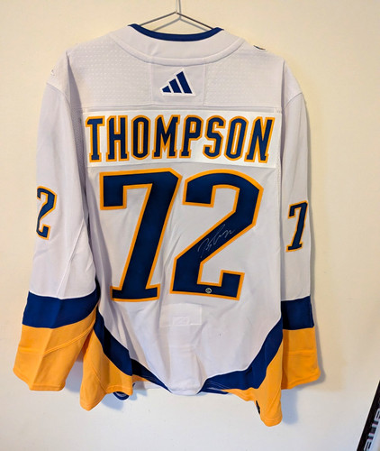 Tage thompson autografo - tage,