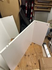 Scrivania lunga bianca 90x200 cm, usata in ottimo stato, con base appoggio piena