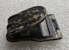 WW2 Esercito Tedesco Maschera Antigas Bidone Cinghia Gancio Alluminio Marcato...