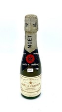 Vintage bottle moet - -, moet&chandon