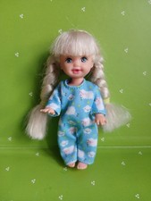 "MATTEL" sorella Barbie "Shelly Kelly Doll", mini bambola, altezza 10,5 cm.