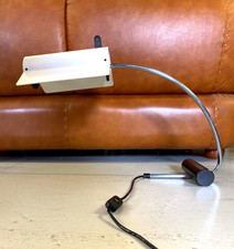 LAMPADA TAVOLO ORIENTABILE AD