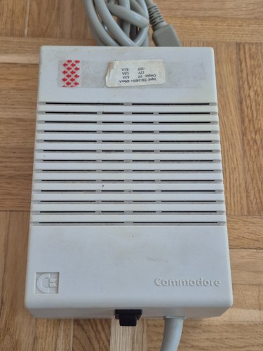 Alimentatore per commodore - alimentatore,