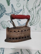 Antico ferro da stiro a