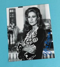 Olga Bisera - James Bond 007 -