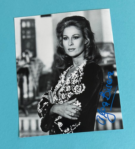 Olga bisera james bond - -,