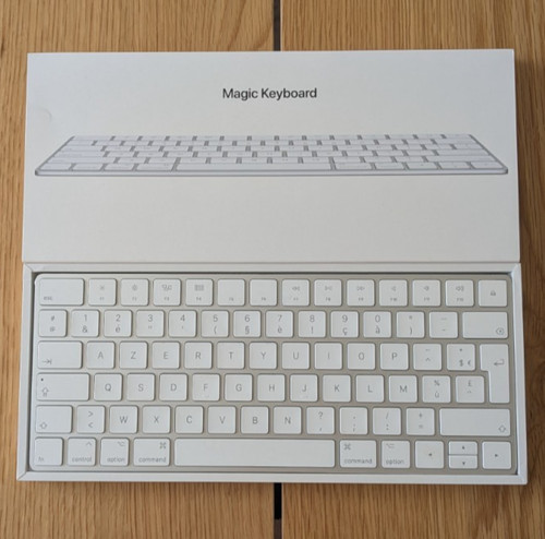Apple magic keyboard - magic,