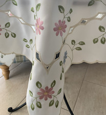 TOVAGLIA DI LUSSO RICAMATA 36 x 36 pollici quadrata panna floreale