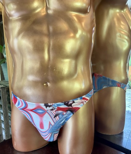 Bikini medio americano pinup