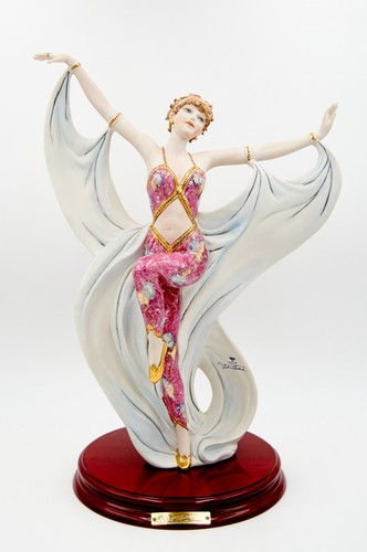 Scultura porcellana da - in,