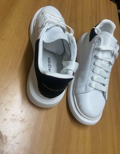 Scarpe bianche eleganti mai - eleganti.,