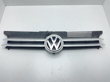 MASCHERINA ANTERIORE PER VOLKSWAGEN Golf 4 Berlina (97>03)