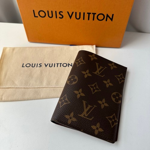 Louis vuitton porta passaporto - louis,