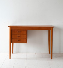 MidCentury Scrivania in teak con tre cassetti, design vintage scandinavo, 50s