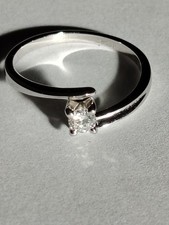 18KT.750 GOLD DIAMOND RING