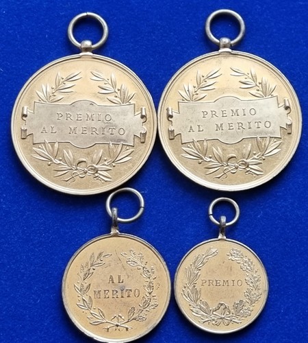 Lot medals merit award - of,