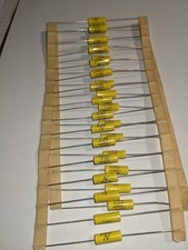 30 pz condensatori assiali in