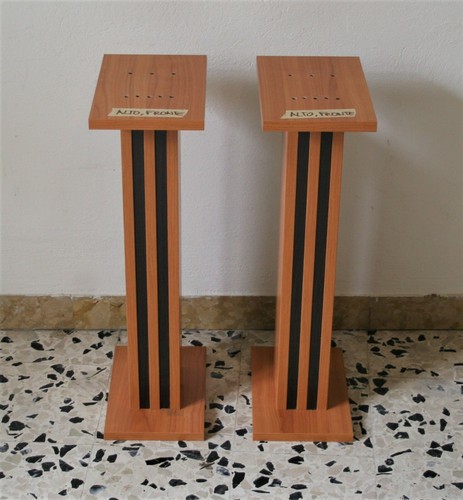 Stand supporti piedistalli