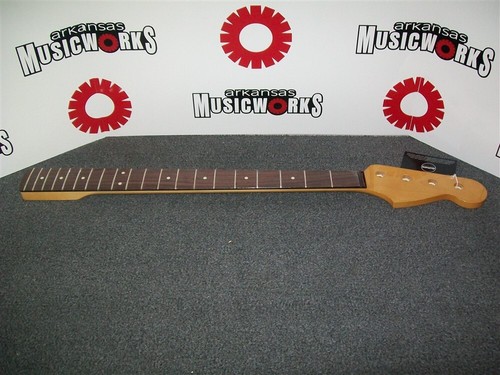 Nuovo allparts fender licensed - fender,
