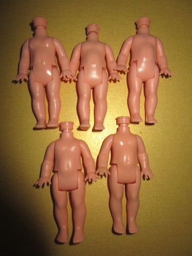 B1497 cinque vecchie barbie - cinque,