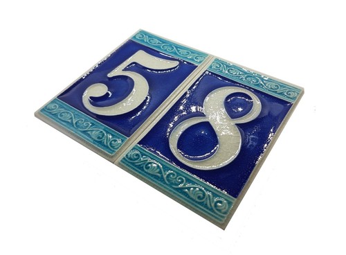 Piastrelle numero civico blu