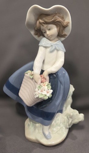 Lladro heritage 5222 pretty - lladro,