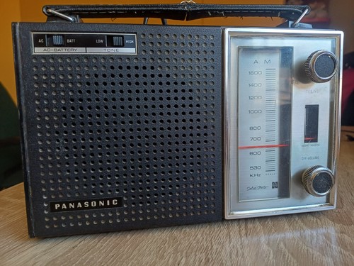 Radio vintage panasonic model - vintage,
